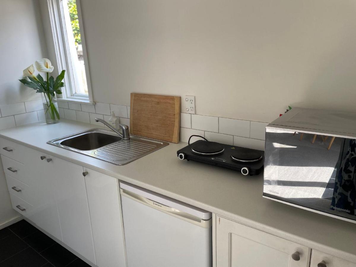 Pool House - One Bedroom Self Contained Unit Motueka Kültér fotó